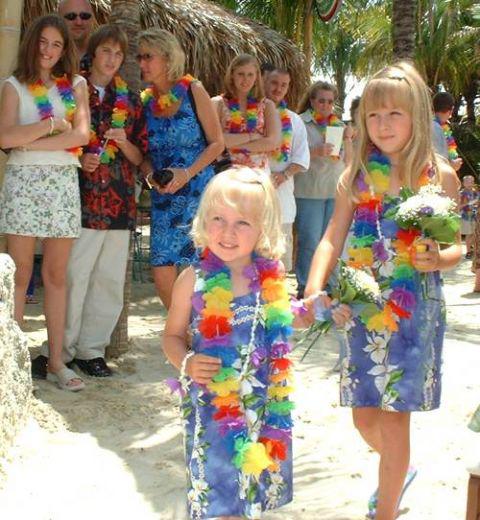 dLavahut - Matching Hawaiian shirts, dresses & clothing - eborah_hall10