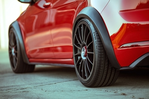 fifteen52-wheels-super-touring-podium-carbon-graphite-vw-gti-4